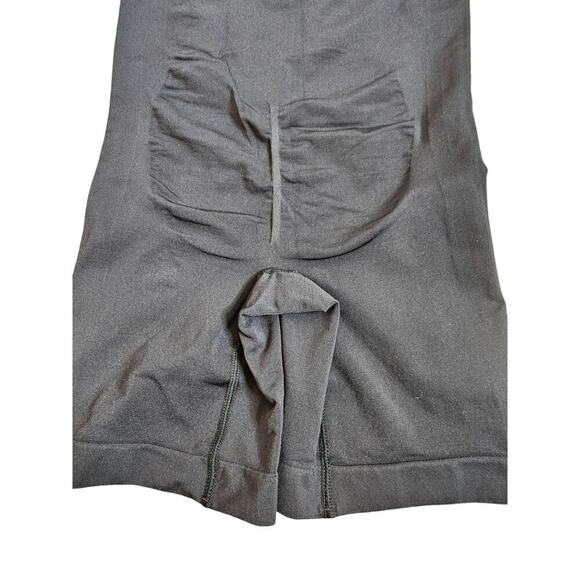 New with Tags Skims High Waist Bonded Shorts SZ M - Picture 6 of 8